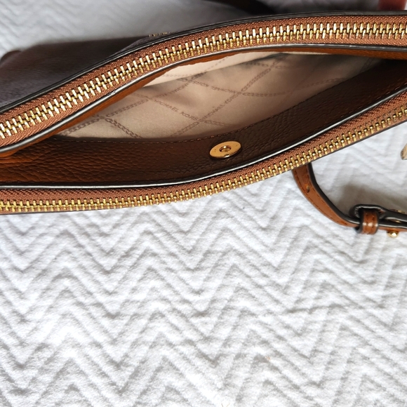 Michael Kors Tan Leather Crossbody Bag - Picture 4 of 9